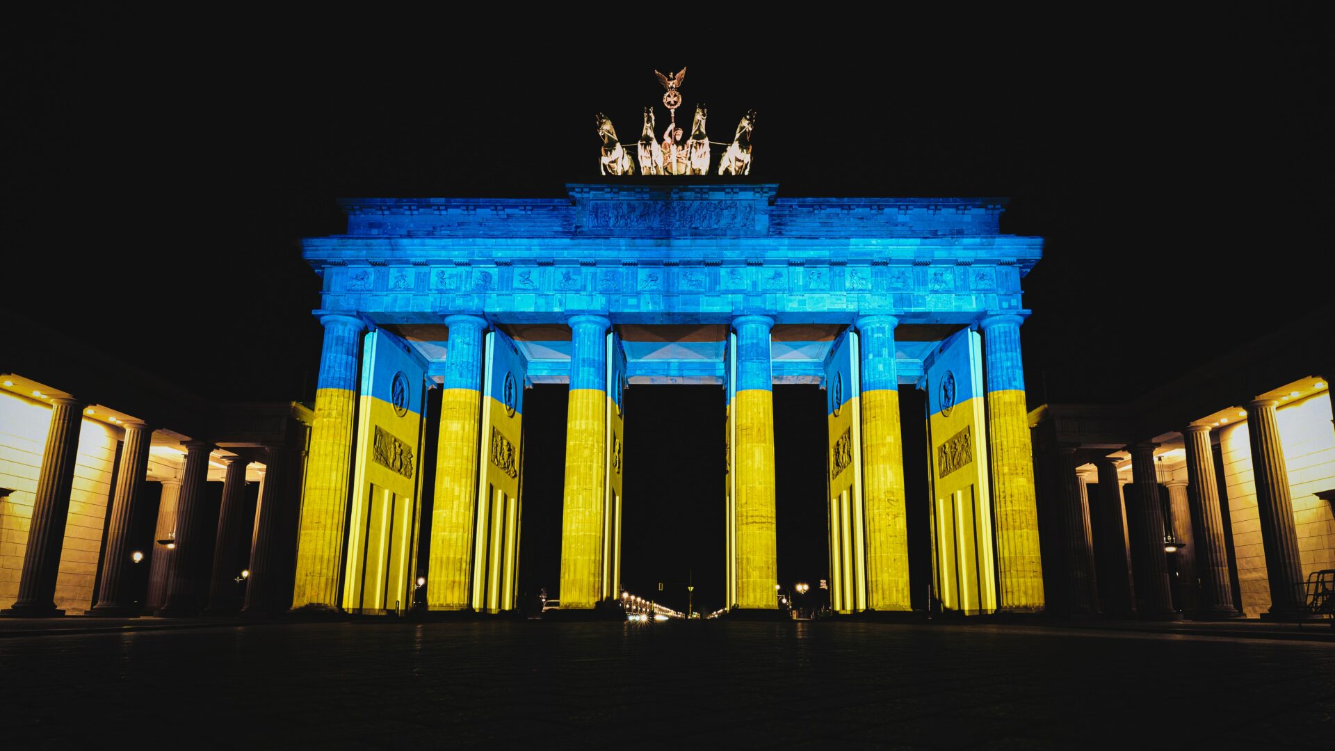 https://portal.horasis.org/wp-content/uploads/2022/03/vladyslav-melnyk-5Z2zgqFZWBg-unsplash.jpg